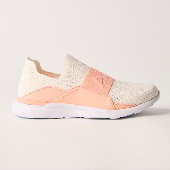 APL Bliss Sneakers In White/Osiana Rose/UV - Picture 5 of 6